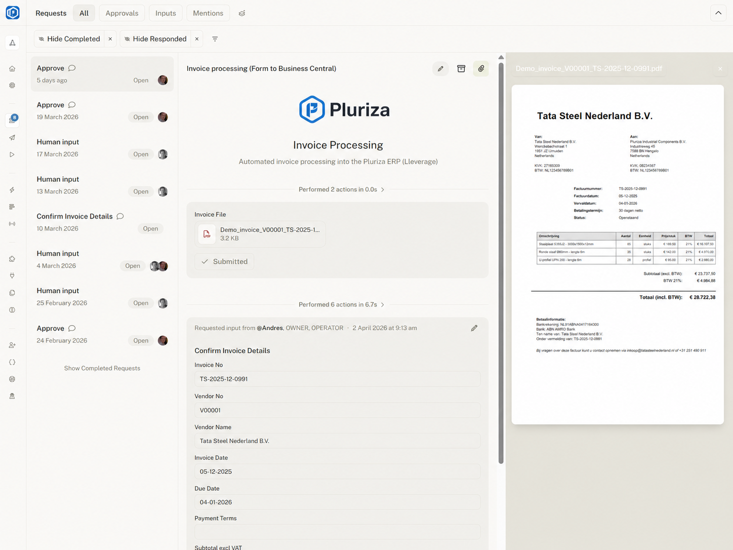 Pluriza workspace with integrations panel
